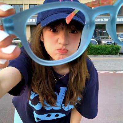 穿成肥妻万人嫌，全家吃草我吃肉